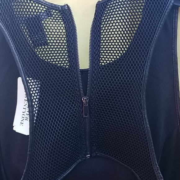 Short Black Dress, Lined - Picture 8 of 8